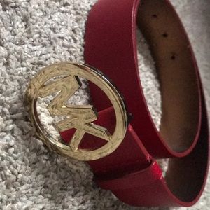 Michael kors red leather belt